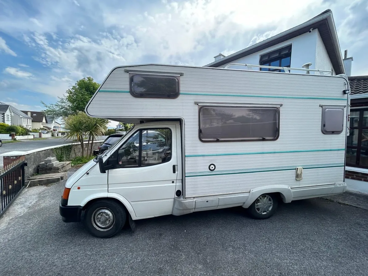 FORD TRANSIT RIVIERA 5 berth motorhome - Image 2