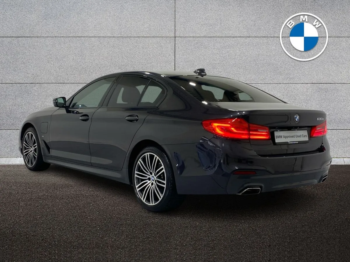 BMW 5 Series 530e M Sport Iperformance Saloon - Image 3