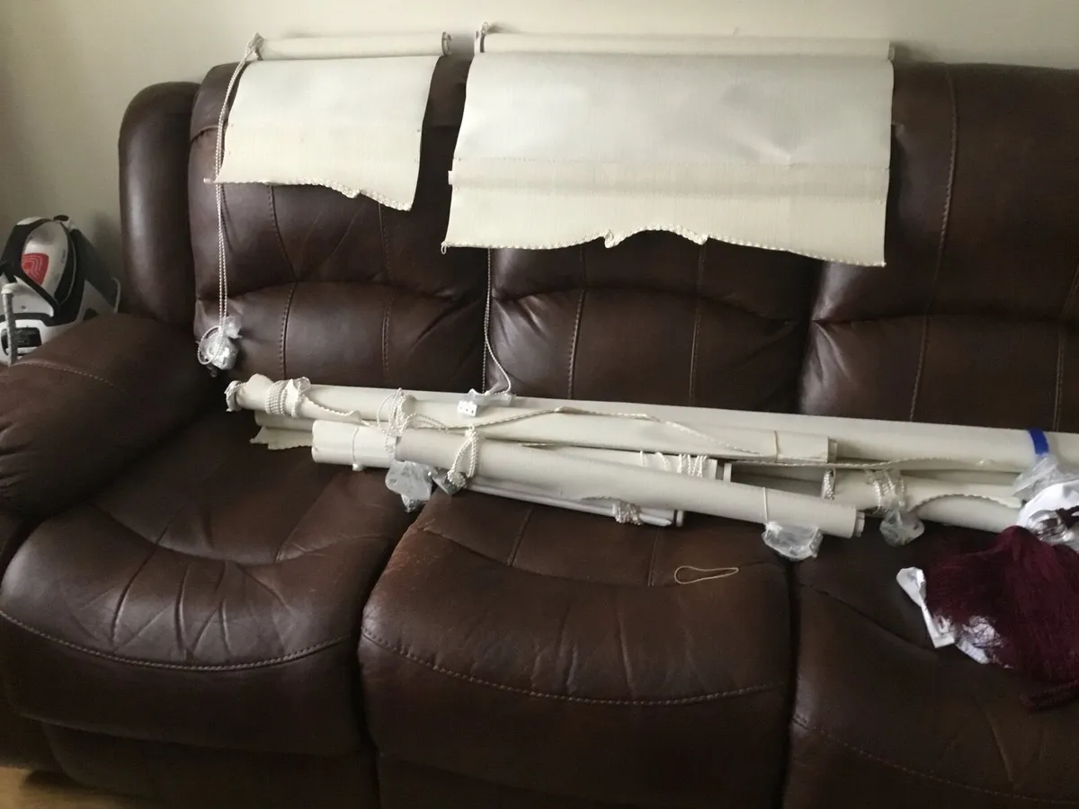 Roller window blinds and Venetian blinds - Image 2