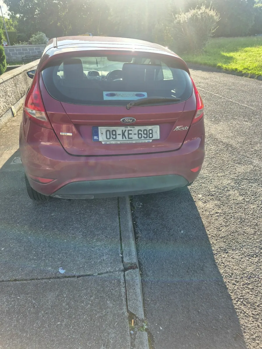 Ford Fiesta 2009 - Image 2