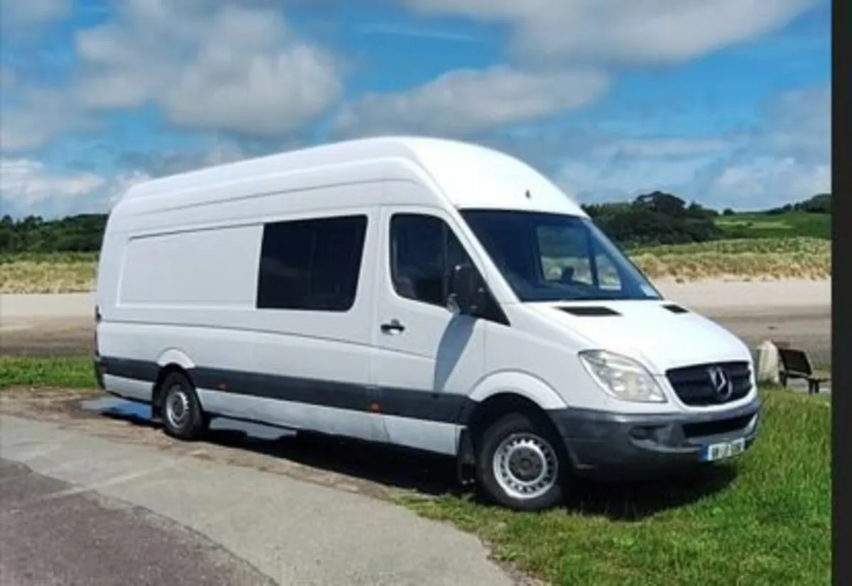 Mercedes Sprinter Camper - Image 1