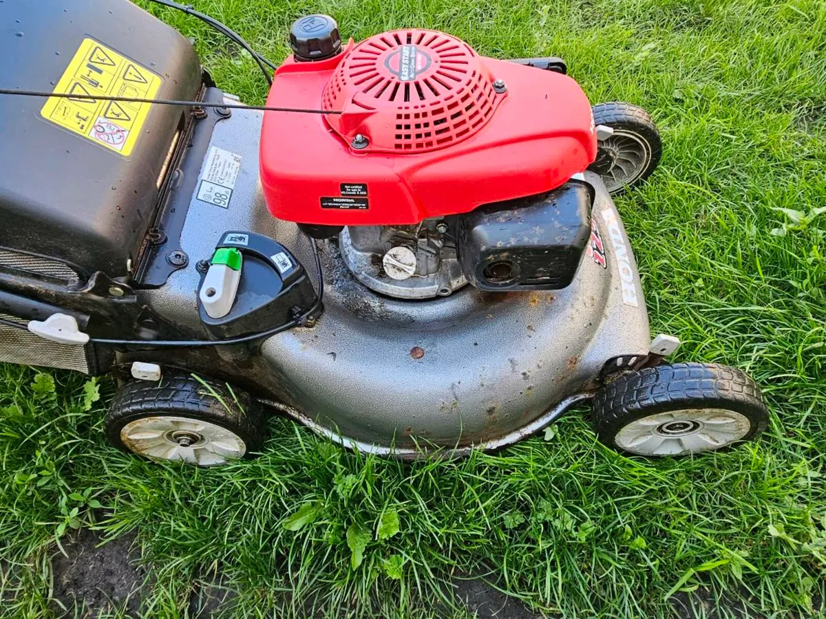 Honda lawnmower - Image 3