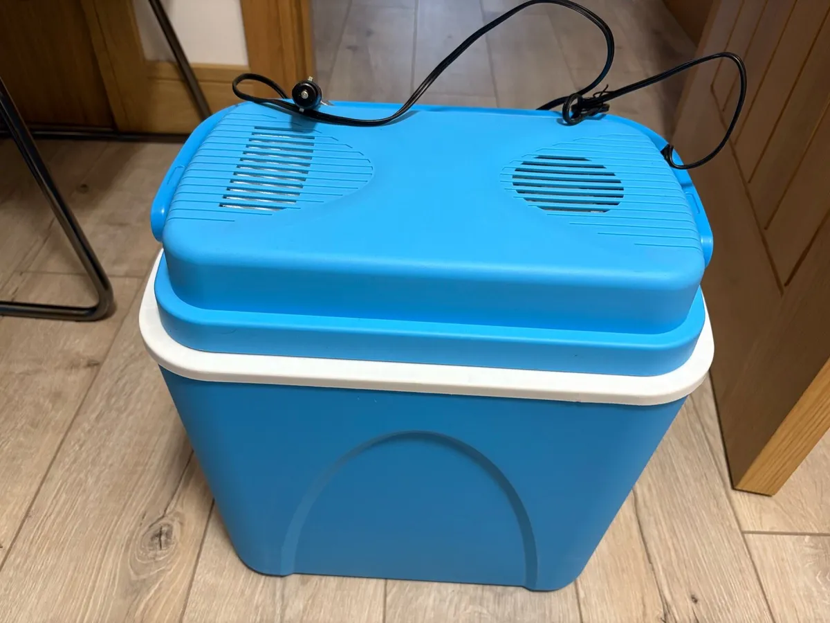 12 volt cooler box