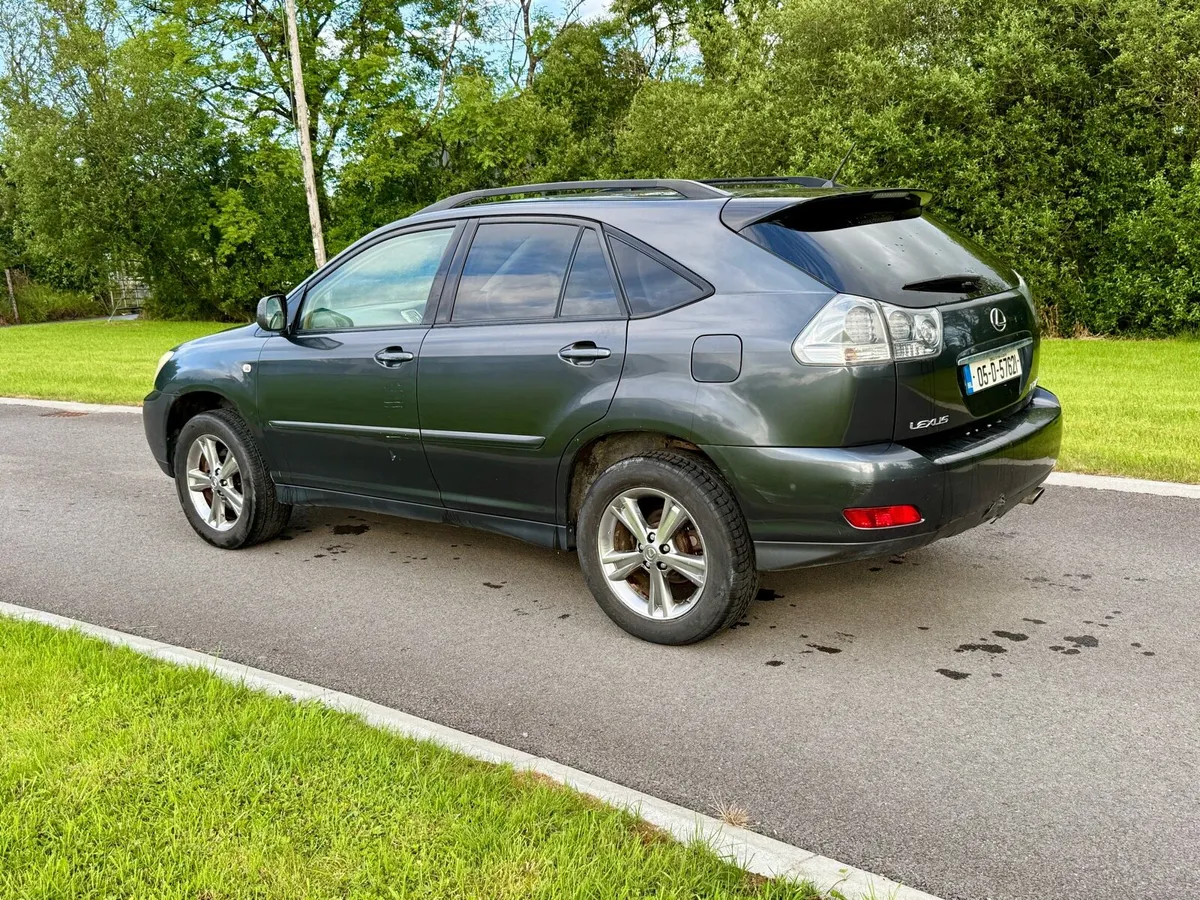Lexus RX400h Crew Cab - €333 tax - low milage - Image 3
