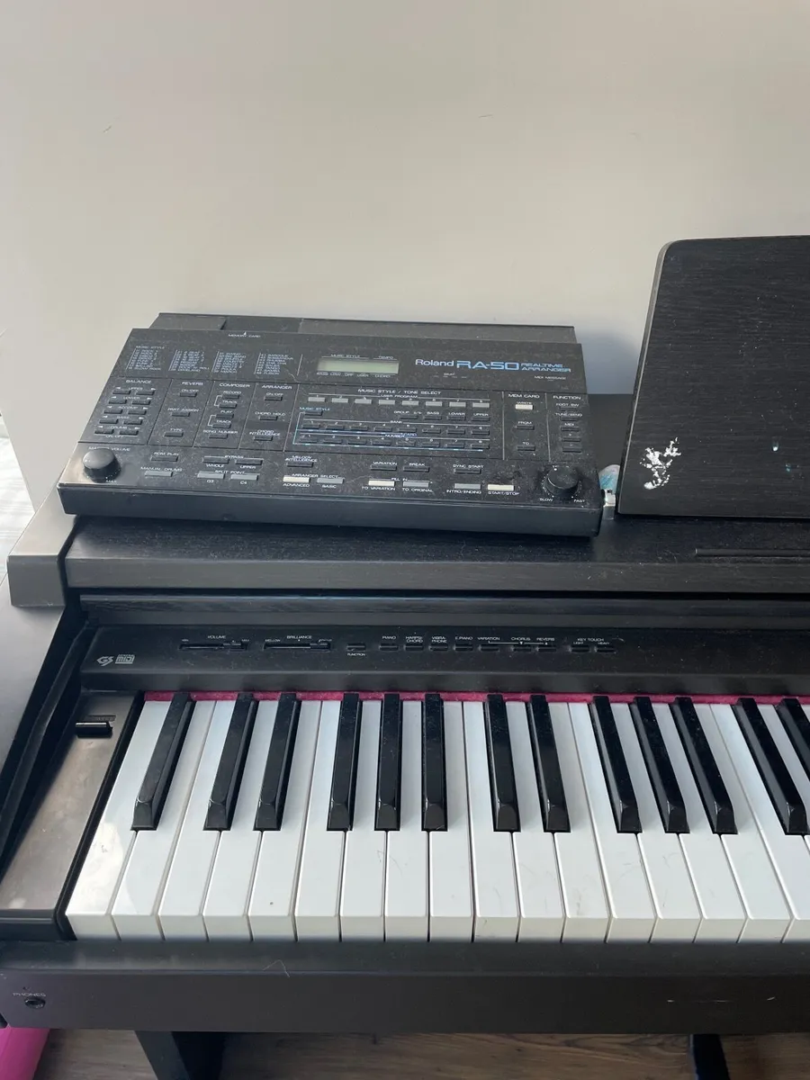 Roland electric piano - Image 2