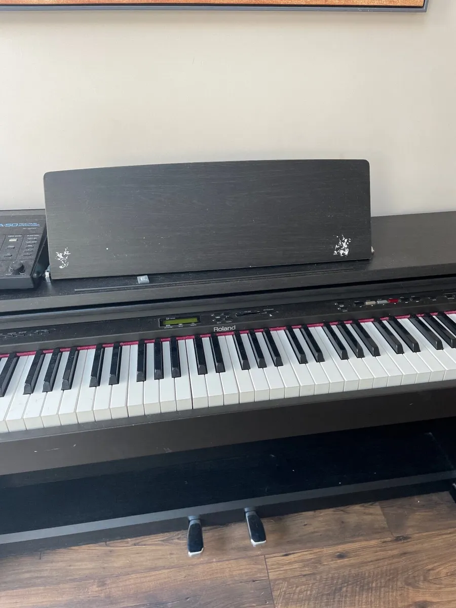 Roland electric piano - Image 3