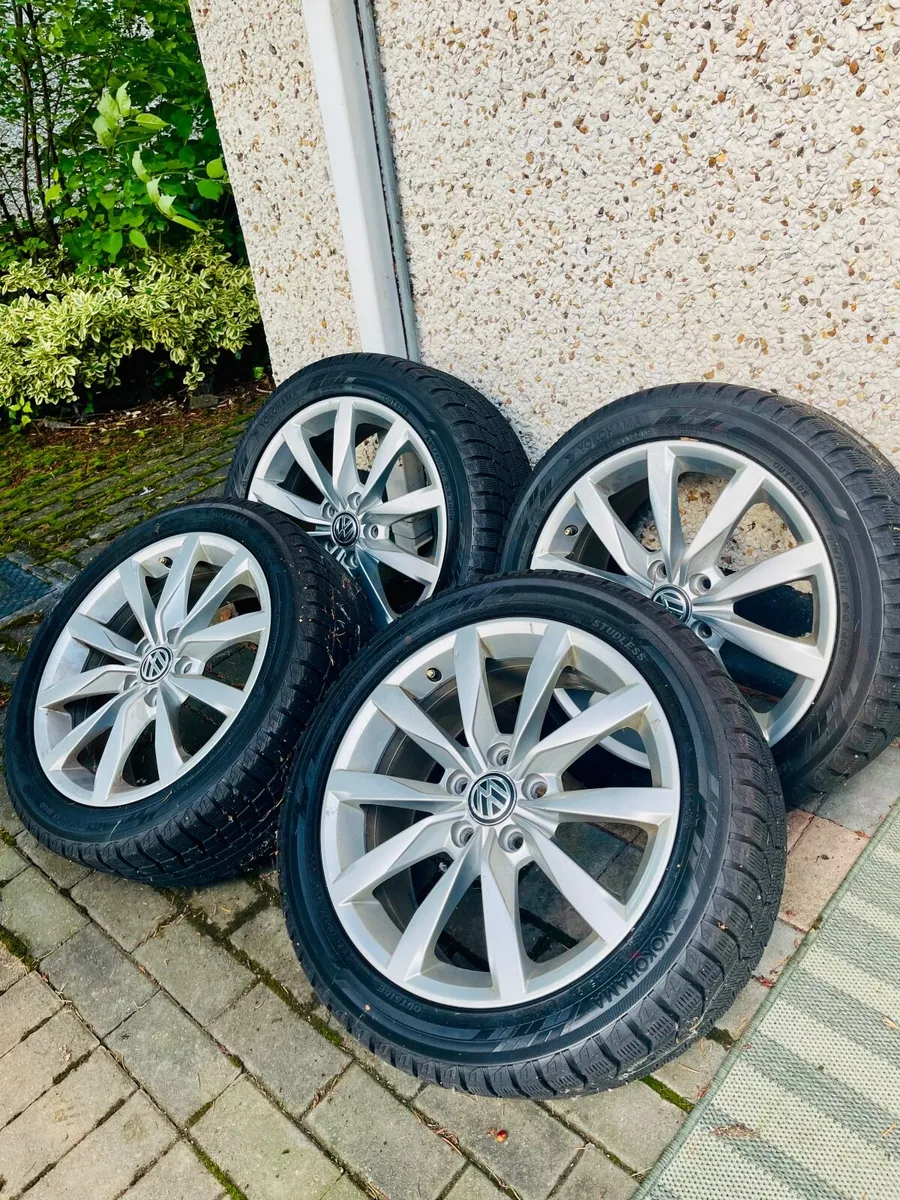 VW golf alloy wheels - Image 1