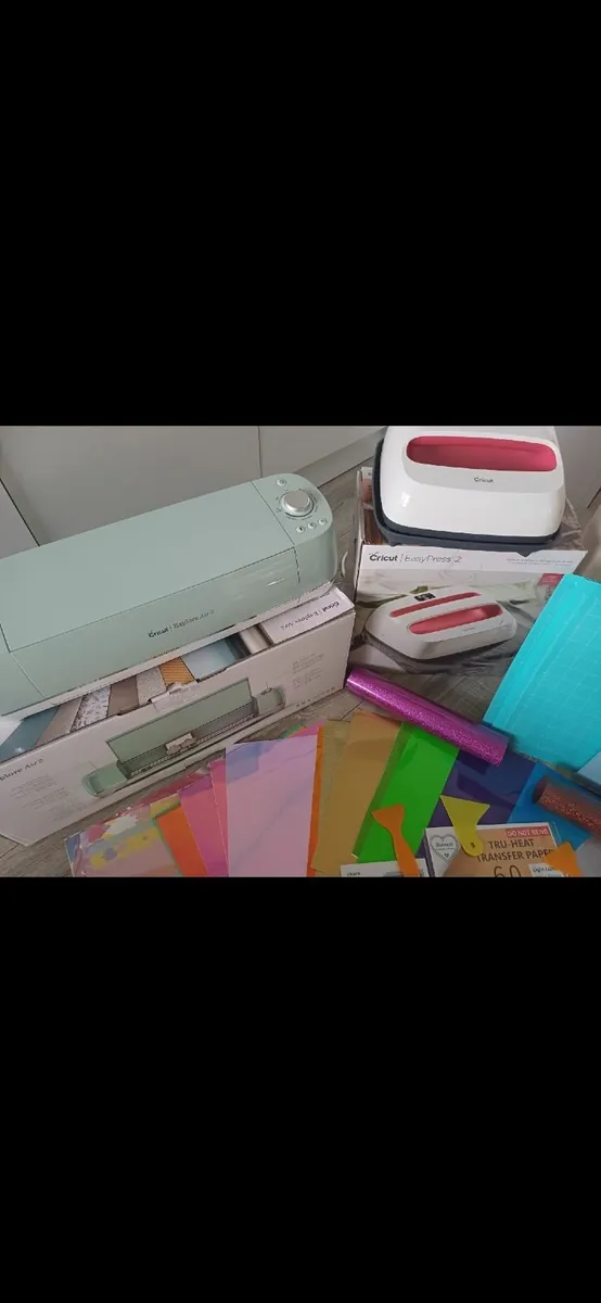 Cricut Explore Air 2 + Heatpress + accessories - Image 2