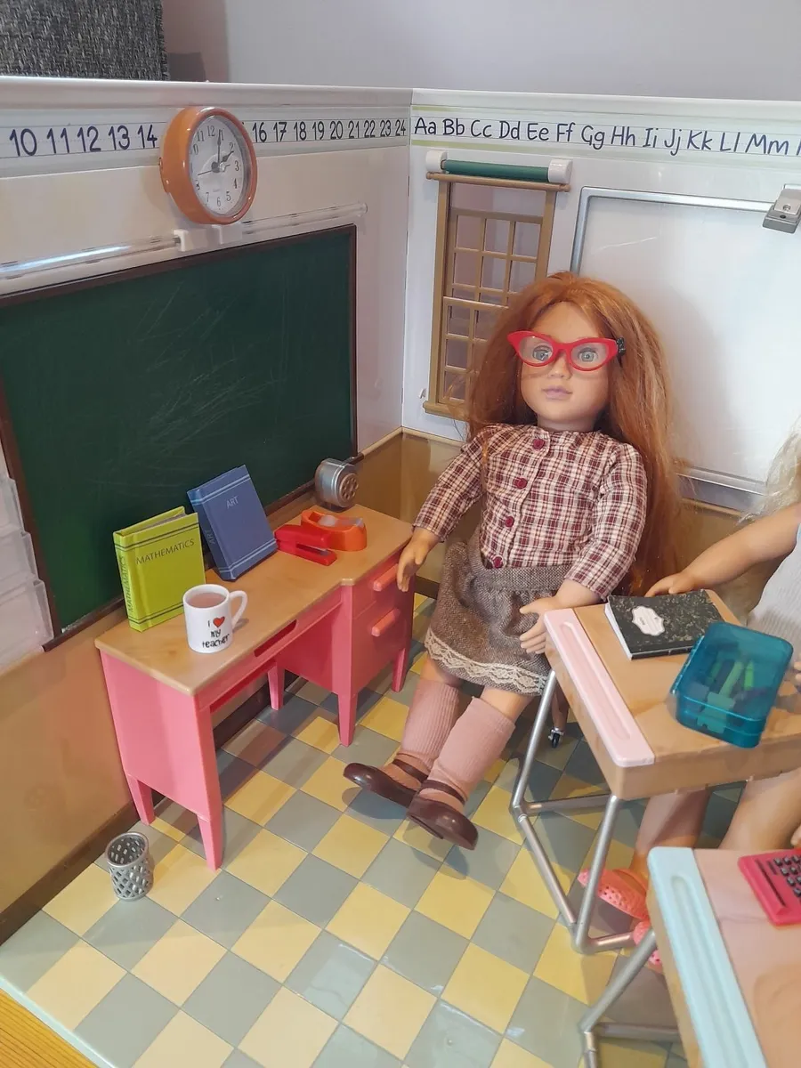 My Generation Doll Schoolhouse and Dolls - Image 1