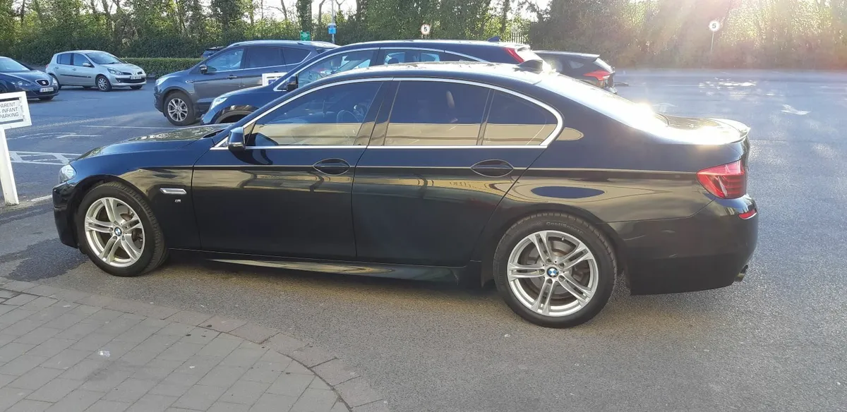 BMW 5-Series 2016 - Image 2