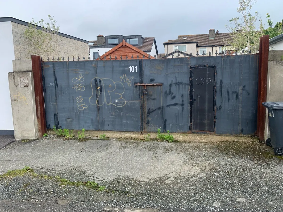 Yard gates steel 6m - Image 1