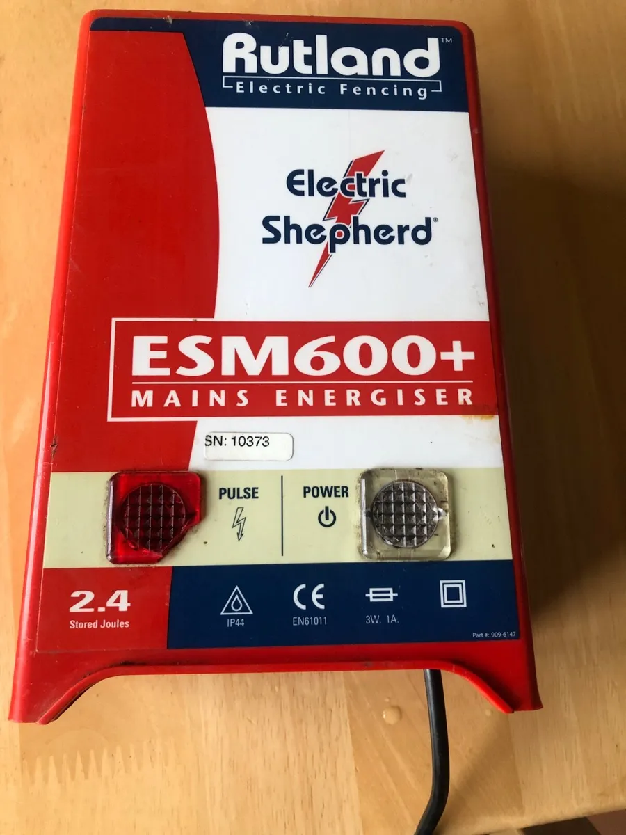 Electric fence energiser - Image 1