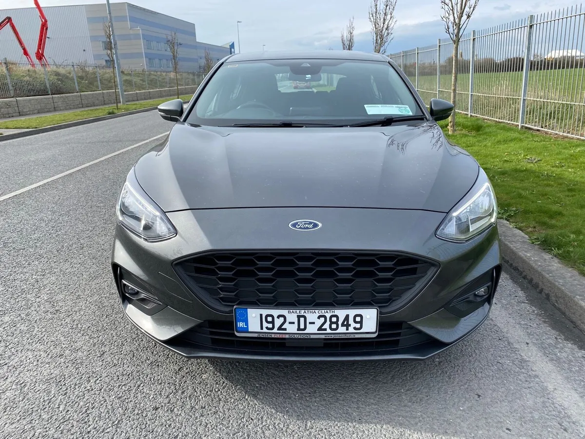 192 St Line Ford Focus - Image 2