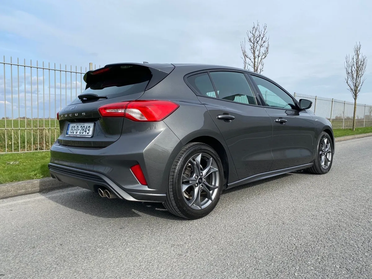 192 St Line Ford Focus - Image 4