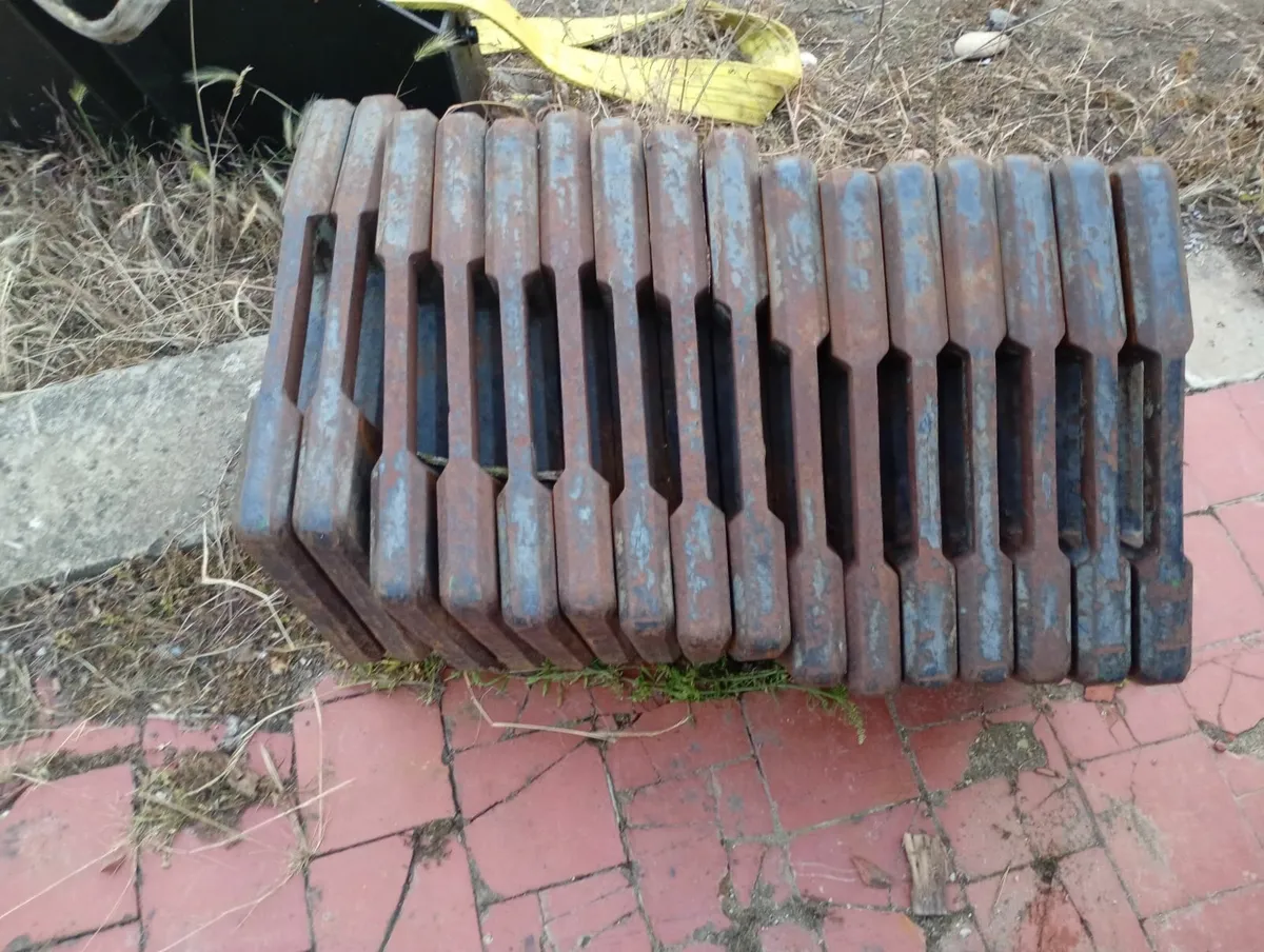 Jcb weight block , 16 x 40 kg weights - Image 2