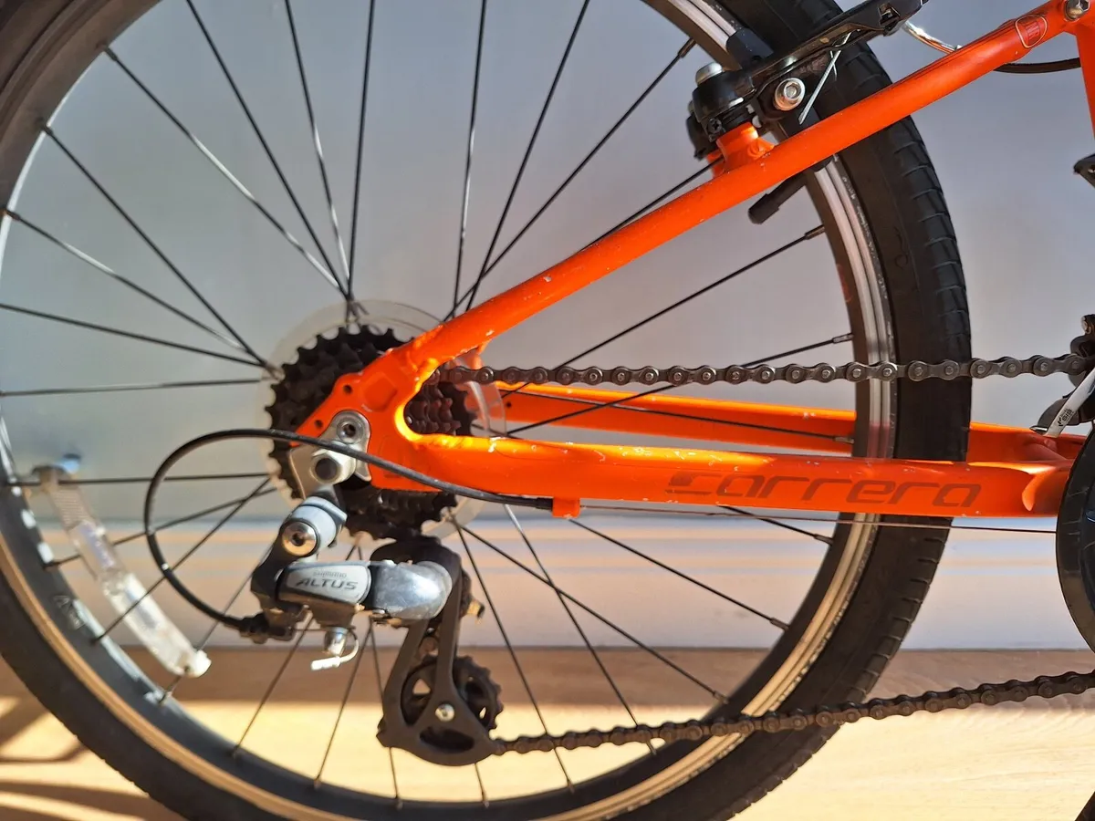 Young child hybrid hybrid bike - Image 2
