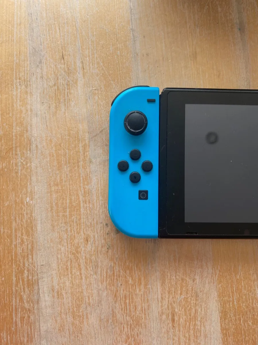 Nintendo Switch - Image 2