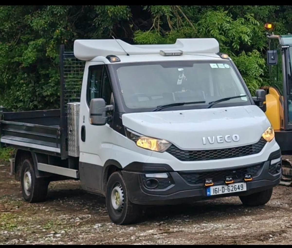 2016 iveco daily drop side tipper - Image 1