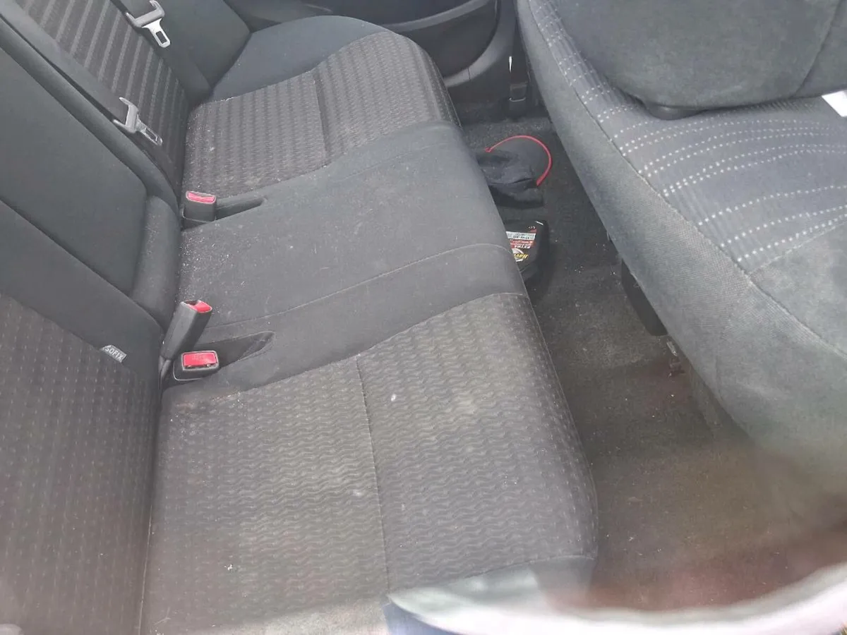 07 corolla - Image 4