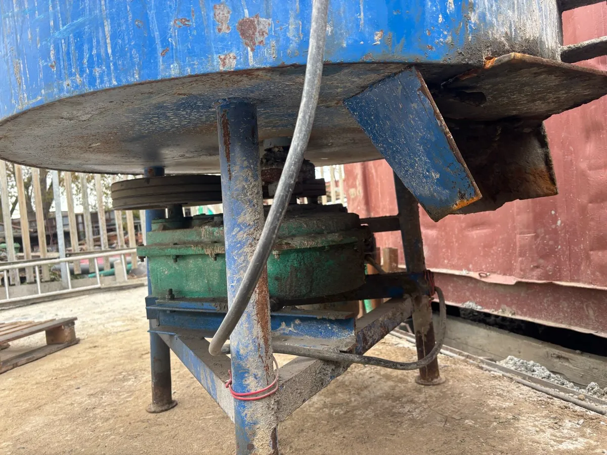 Pan mixer 0.8 cubic meter - Image 3