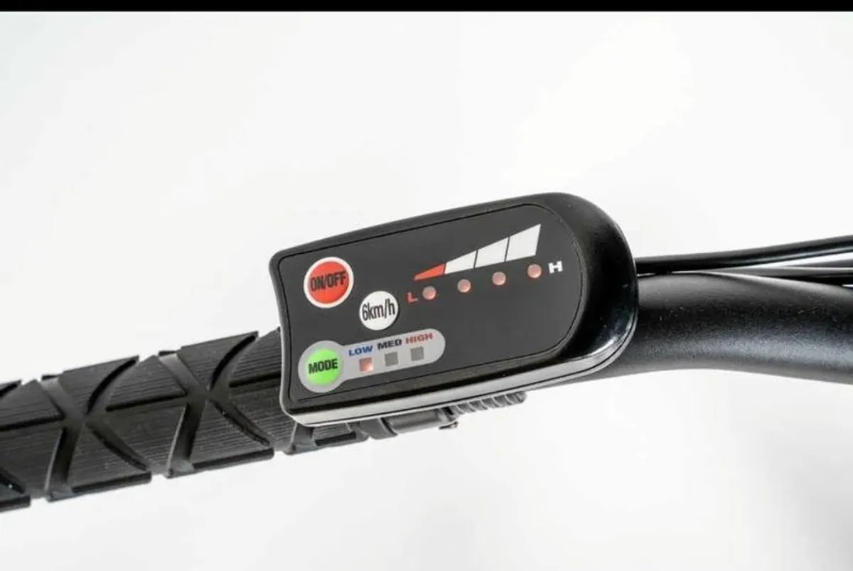 Lugo Folding Electric Bike - Never Used - Image 3