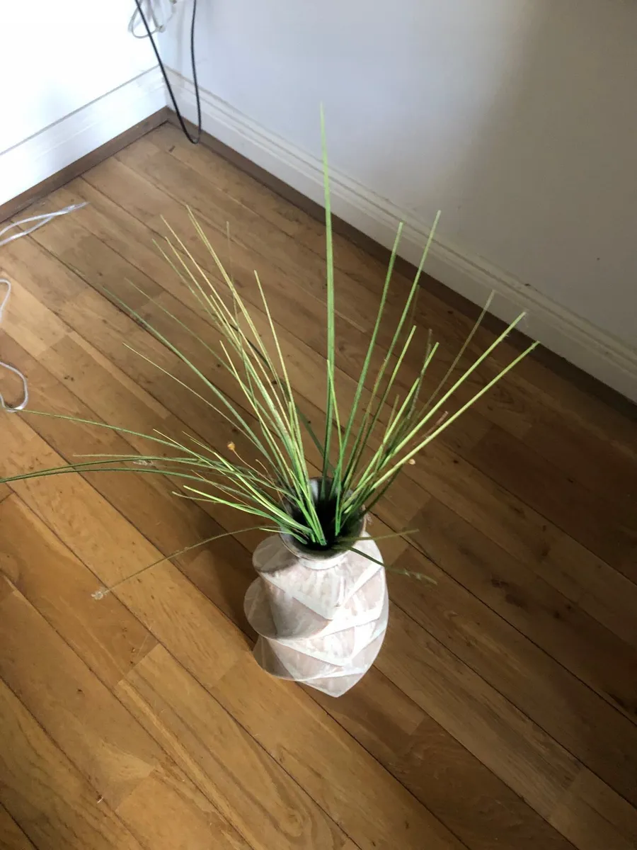 Unusual ceramic vase - Image 2