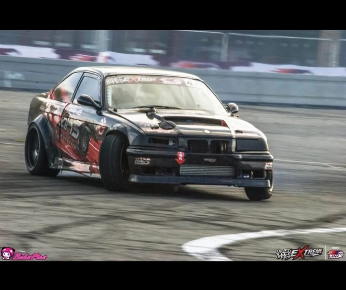 BMW e36 pro drift car - Image 1