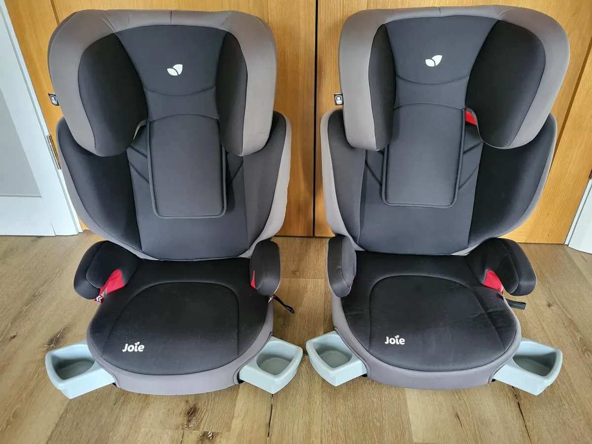 Booster car seat - Image 1
