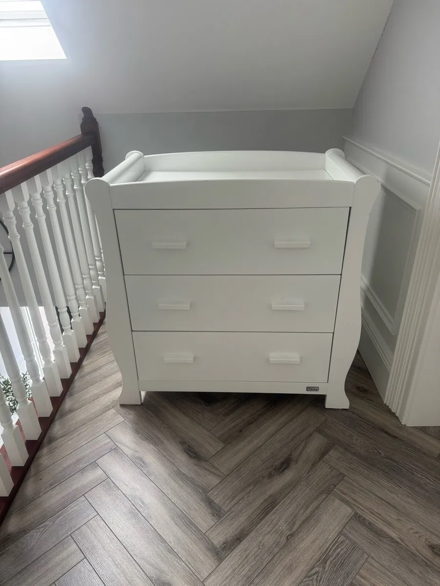 Mamas and papas cotbed with dresser changer - Image 1