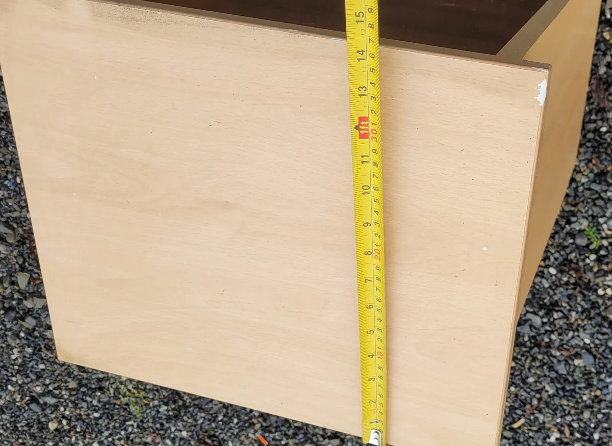 Free cupboard - Image 2
