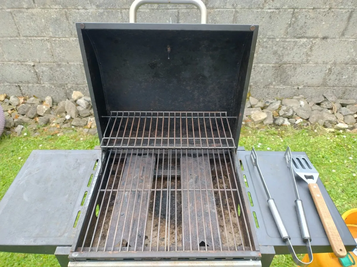 Gas Barbecue grill with cylinder - Image 2