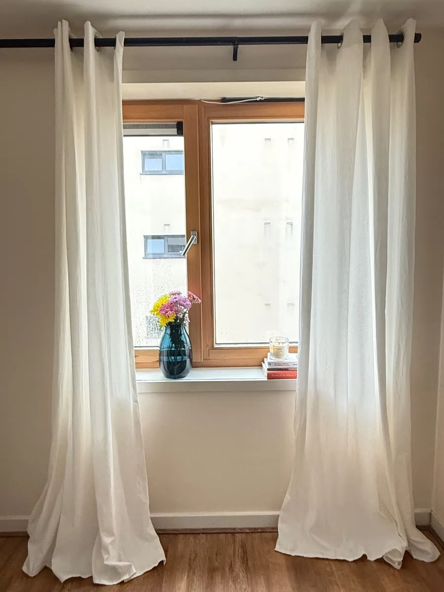Curtain
