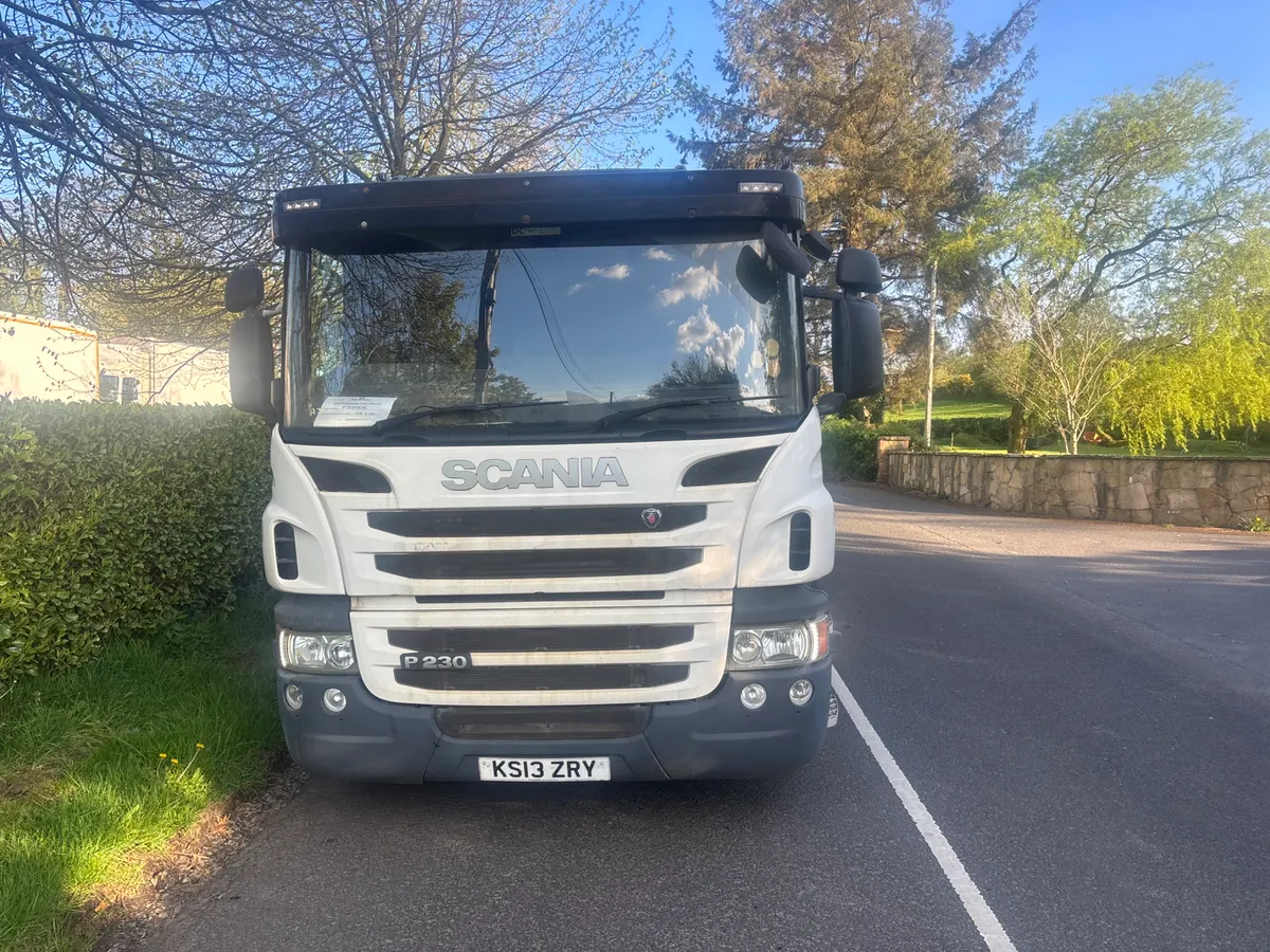Scania p230 crash cushion low kms - Image 2