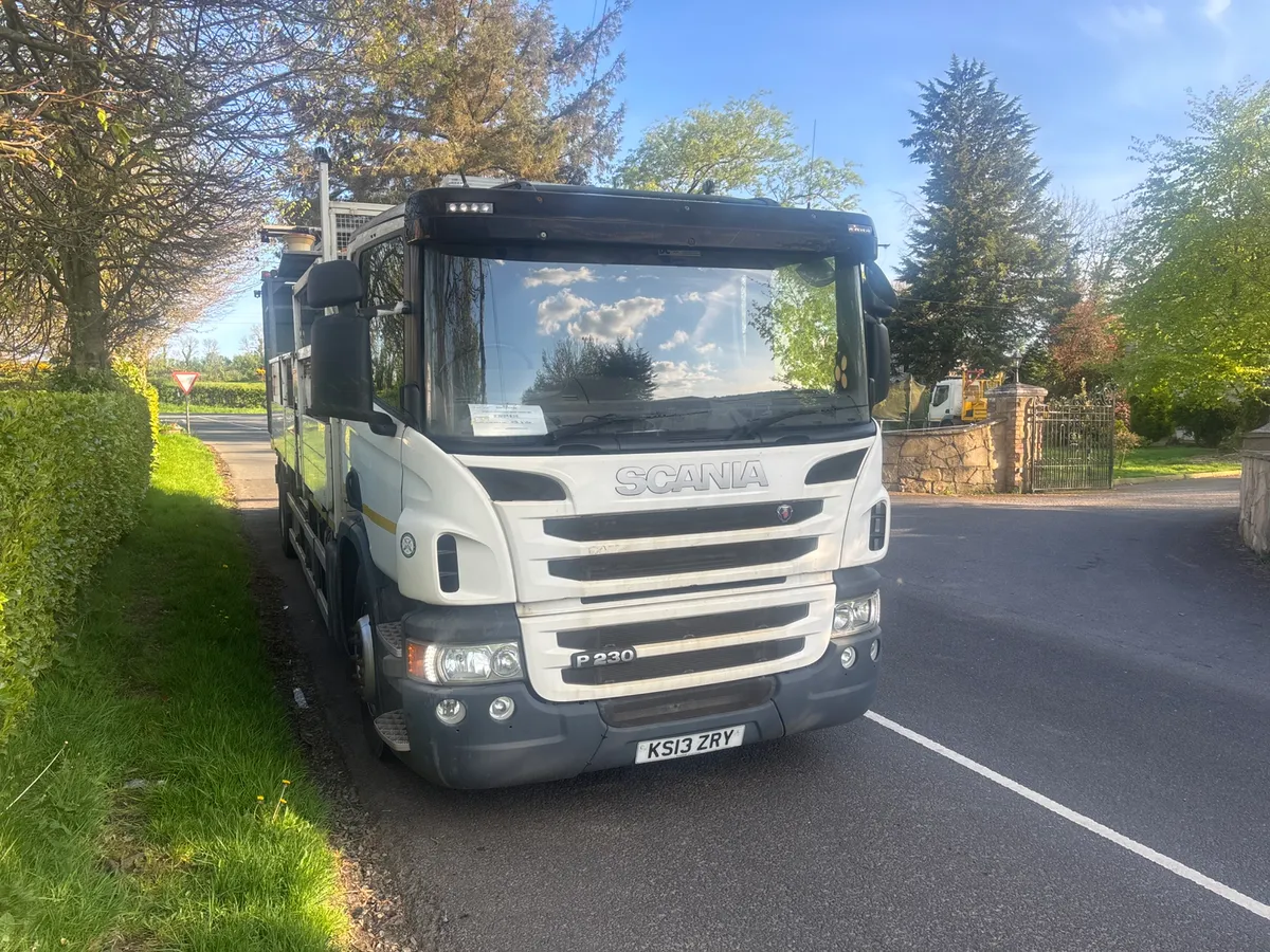 Scania p230 crash cushion low kms - Image 3