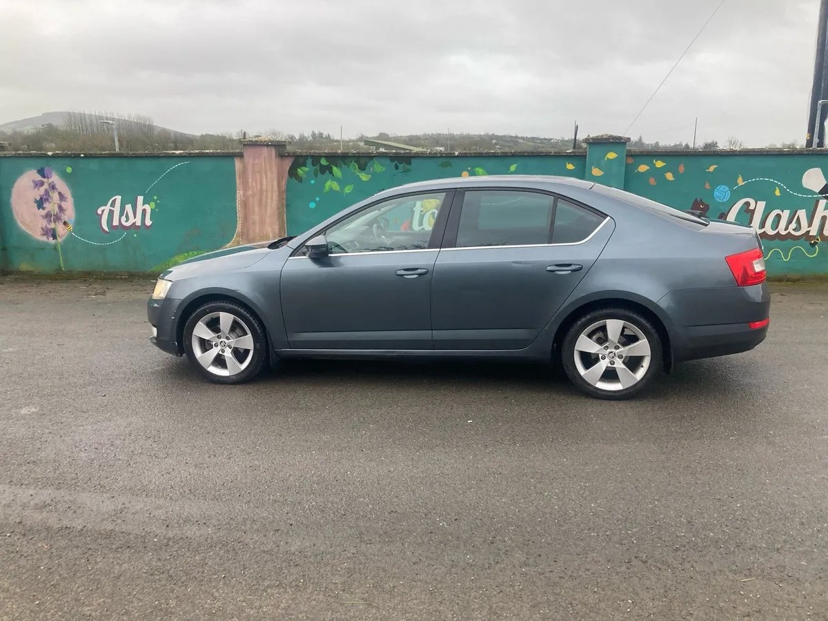 Skoda Octavia 2015 - Image 1