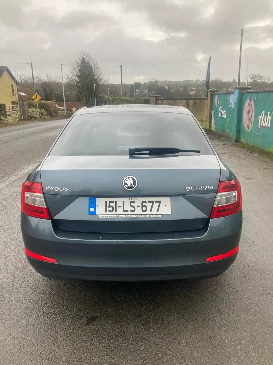 Skoda Octavia 2015 - Image 2