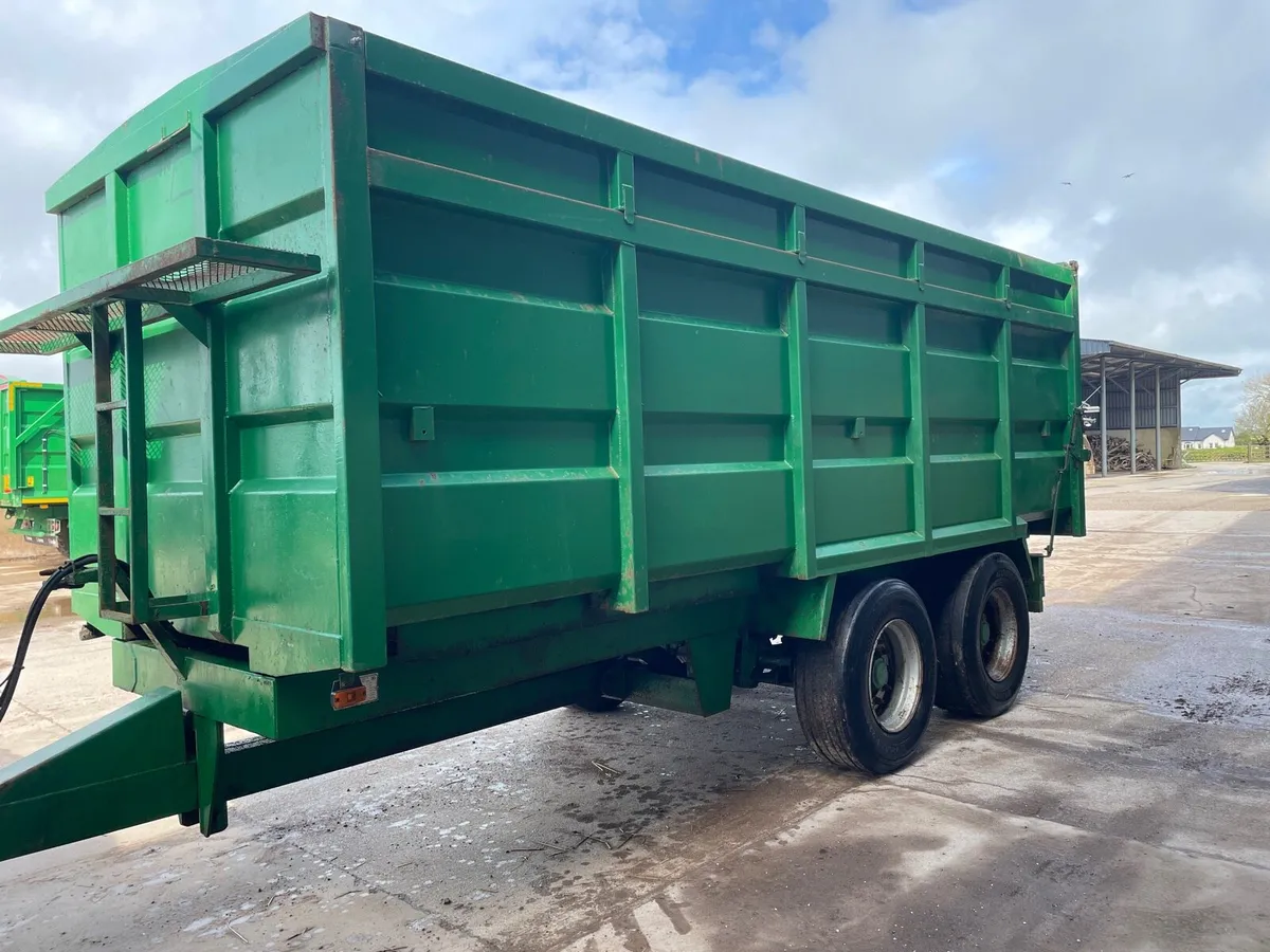 Grain trailer - Image 1