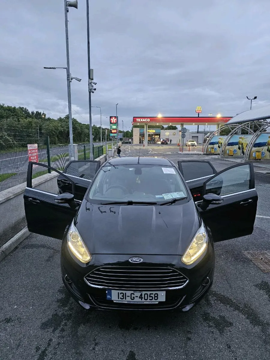 Ford Fiesta 1.0 ecoboost titanium 2013 - Image 1