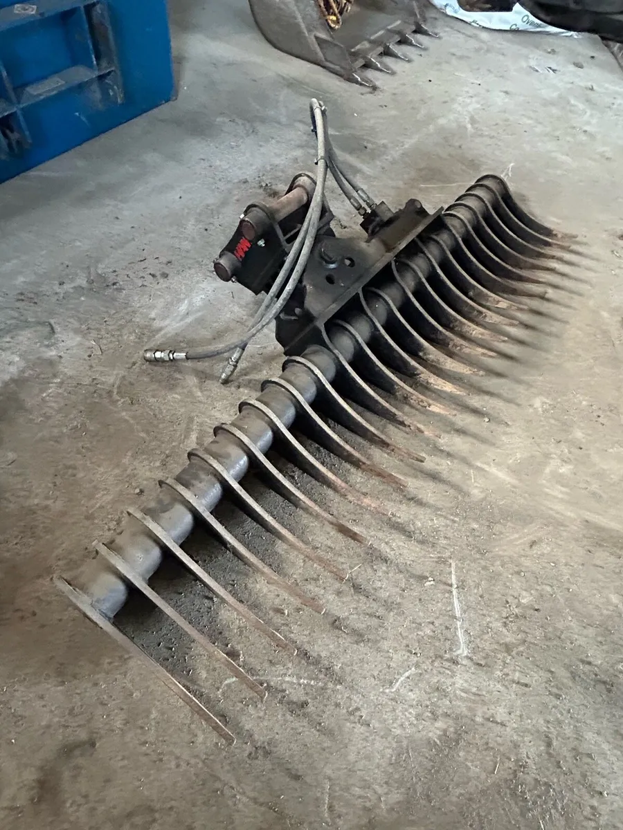 Hydraulic 6ft rake - Image 1