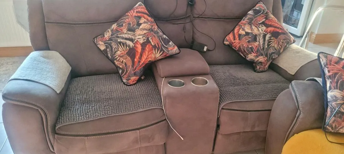 3 seater plus 2 seater all electric reclining sofa - Image 1