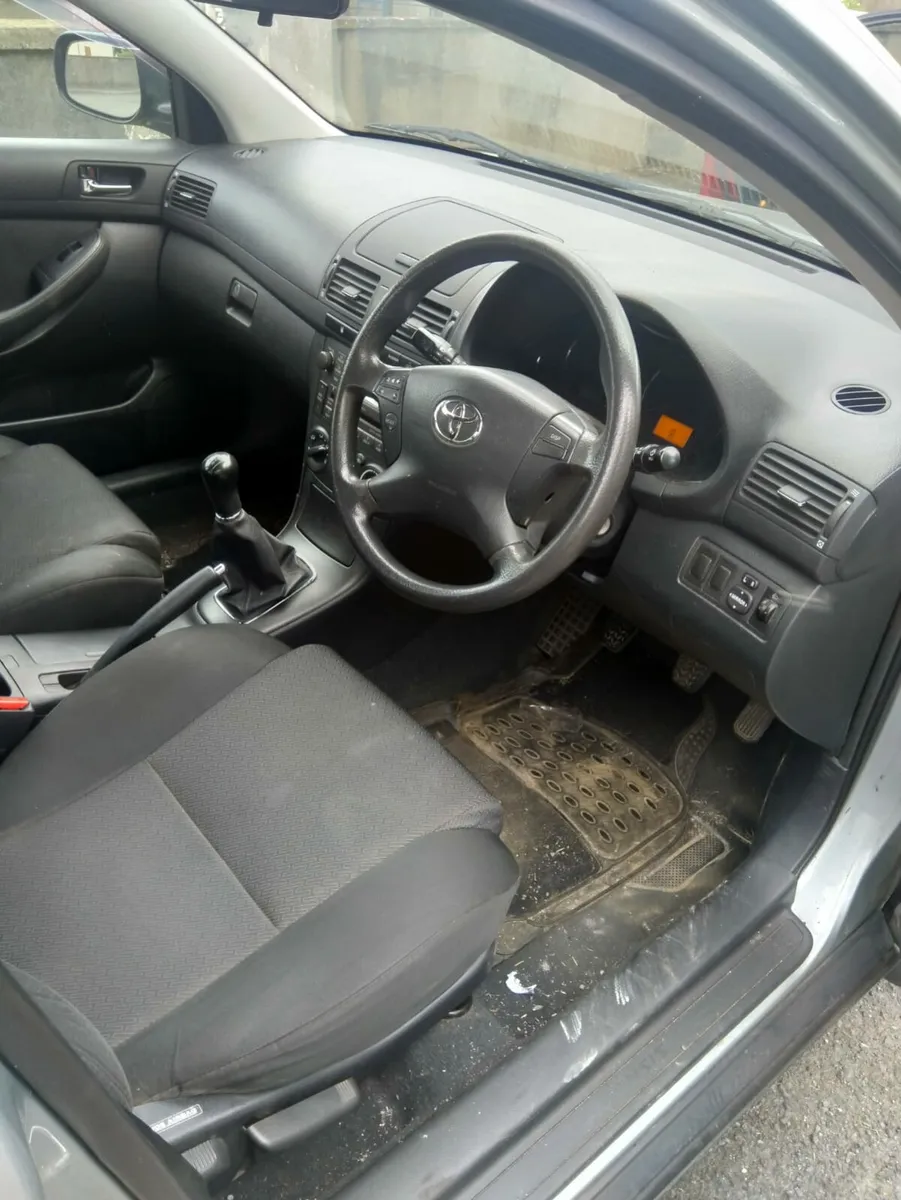 Toyota avensis - Image 2