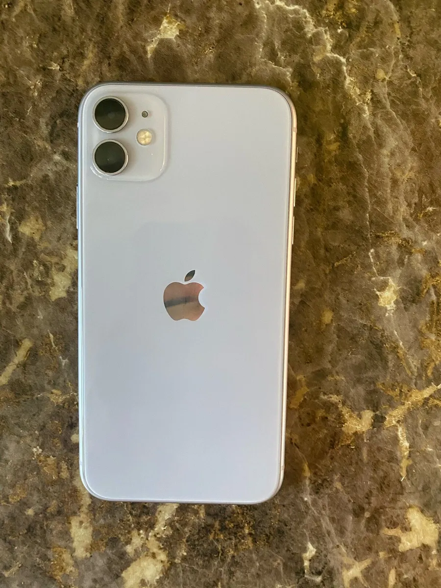iPhone 11 - Image 1