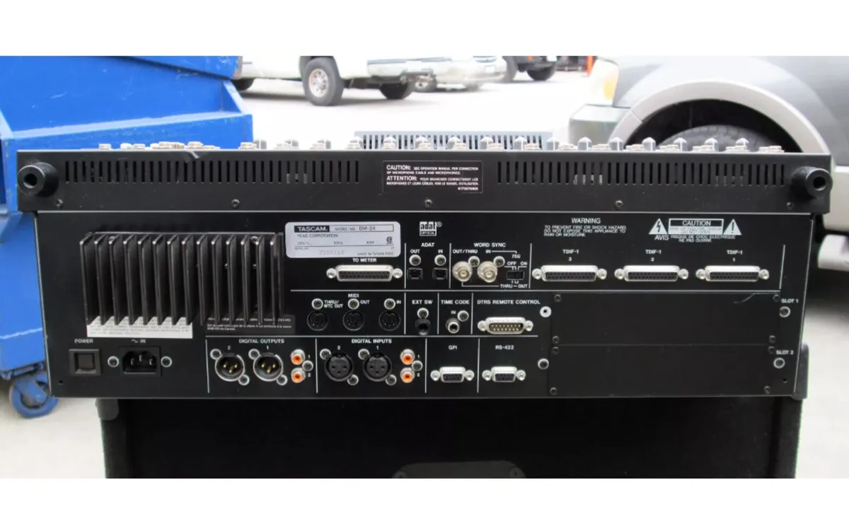 Mixer tascam DM 24 - Image 2