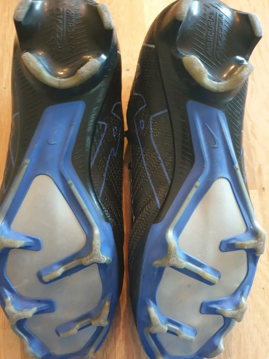 Football boots - Image 3