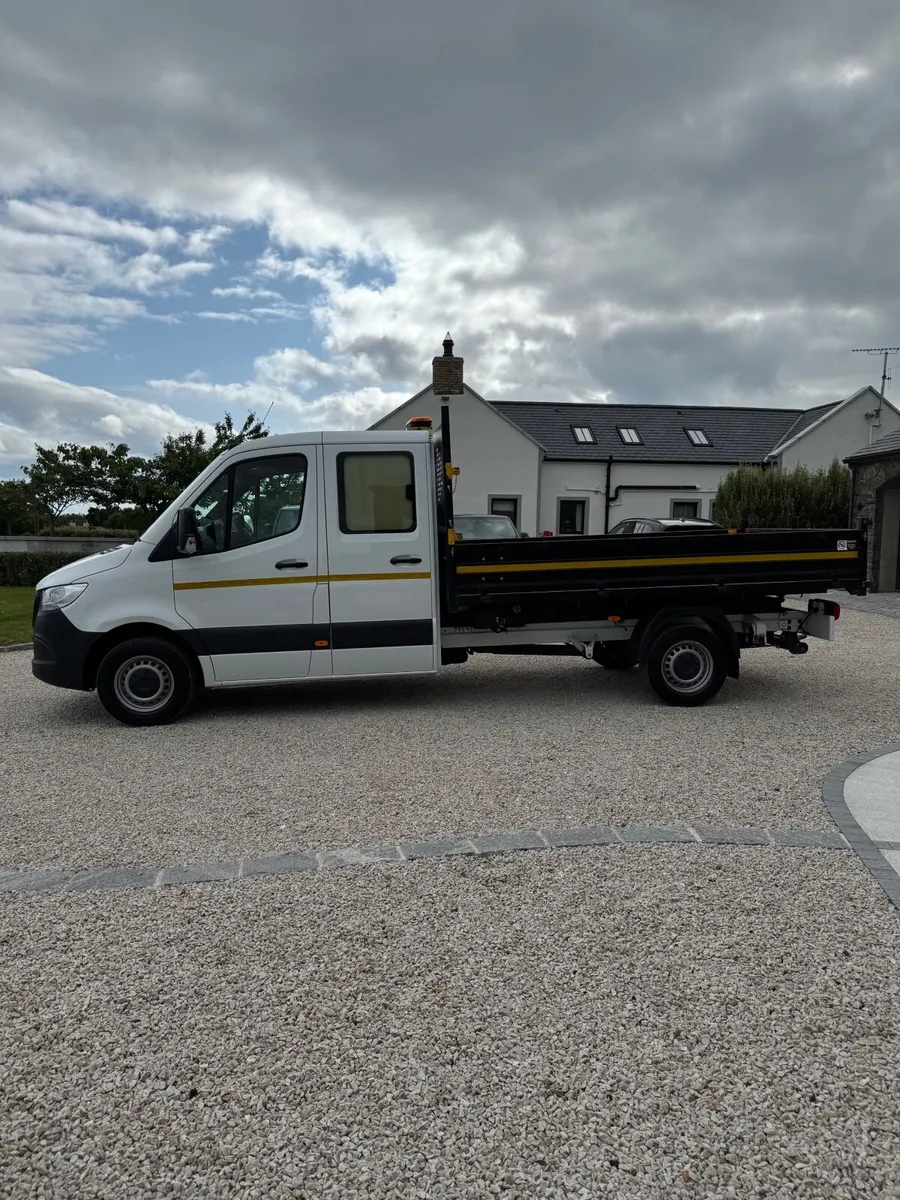 2023 Mercedes Sprinter Tipper Crew Cab - Image 4