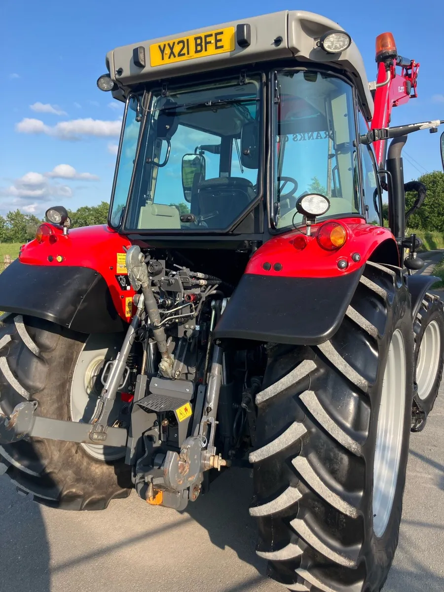 Massey Ferguson 5712S - Image 4