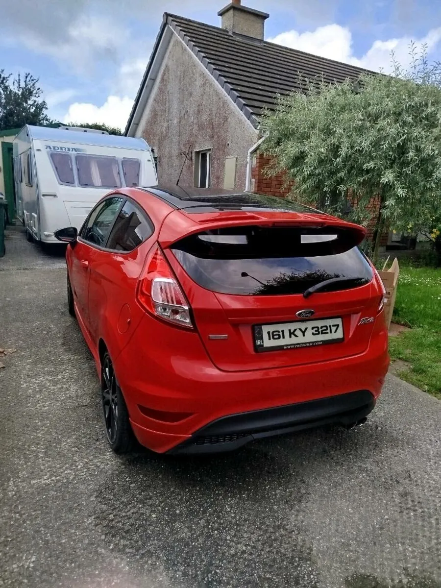 2016 ford fiesta red edition 1.0 petrol 140bhp - Image 4