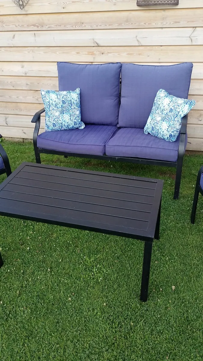 Patio furniture - Image 3