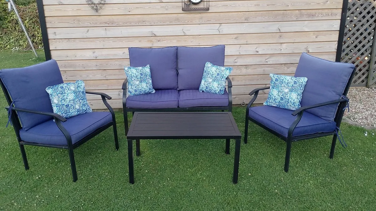 Patio furniture - Image 2