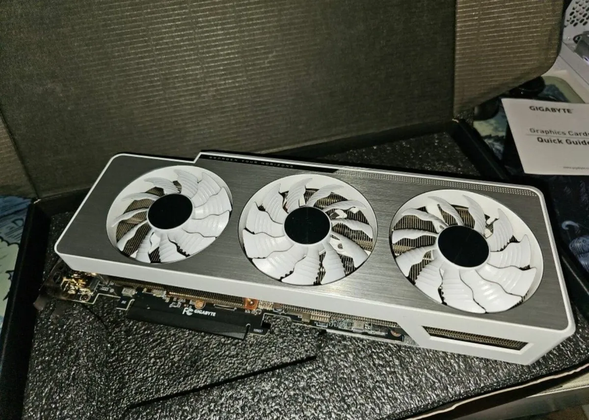 Gigabyte GeForce RTX 3080 Ti 12GB - Image 1
